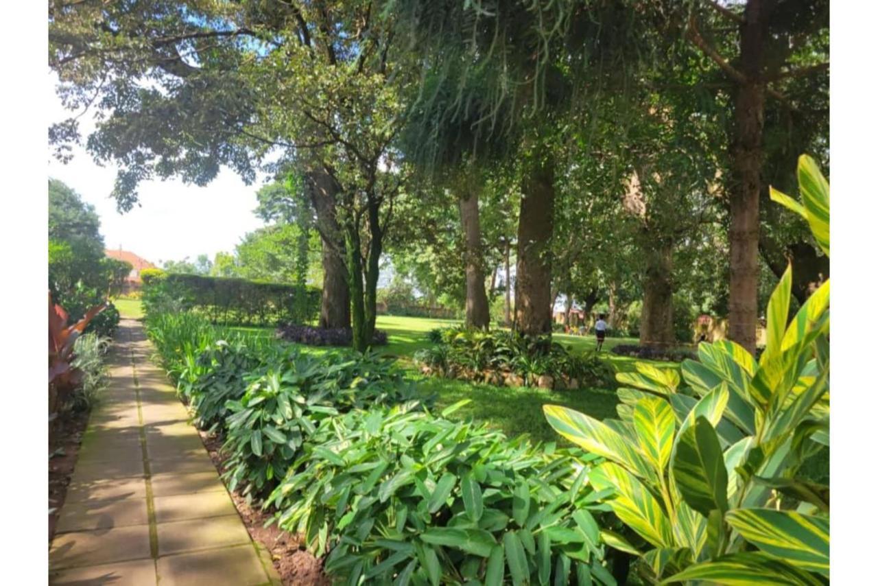 Acholi Inn Gulu Esterno foto